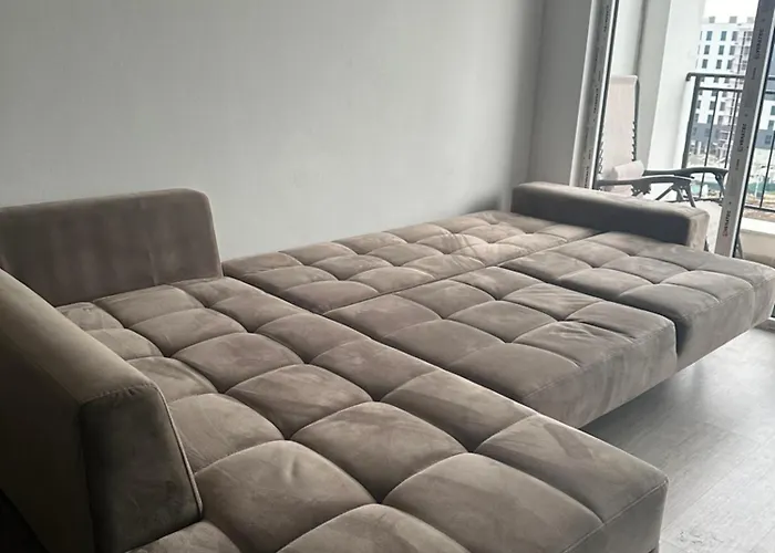 R&E Apartment